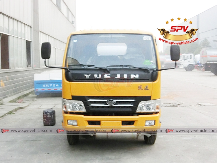 4,000 litres Fuel Dispensing Truck Yuejin - F